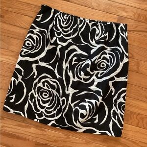ANN TAYLOR FLORAL TEXTURED SKIRT - Don’t think I ever wore! PERFECT CONDITION
